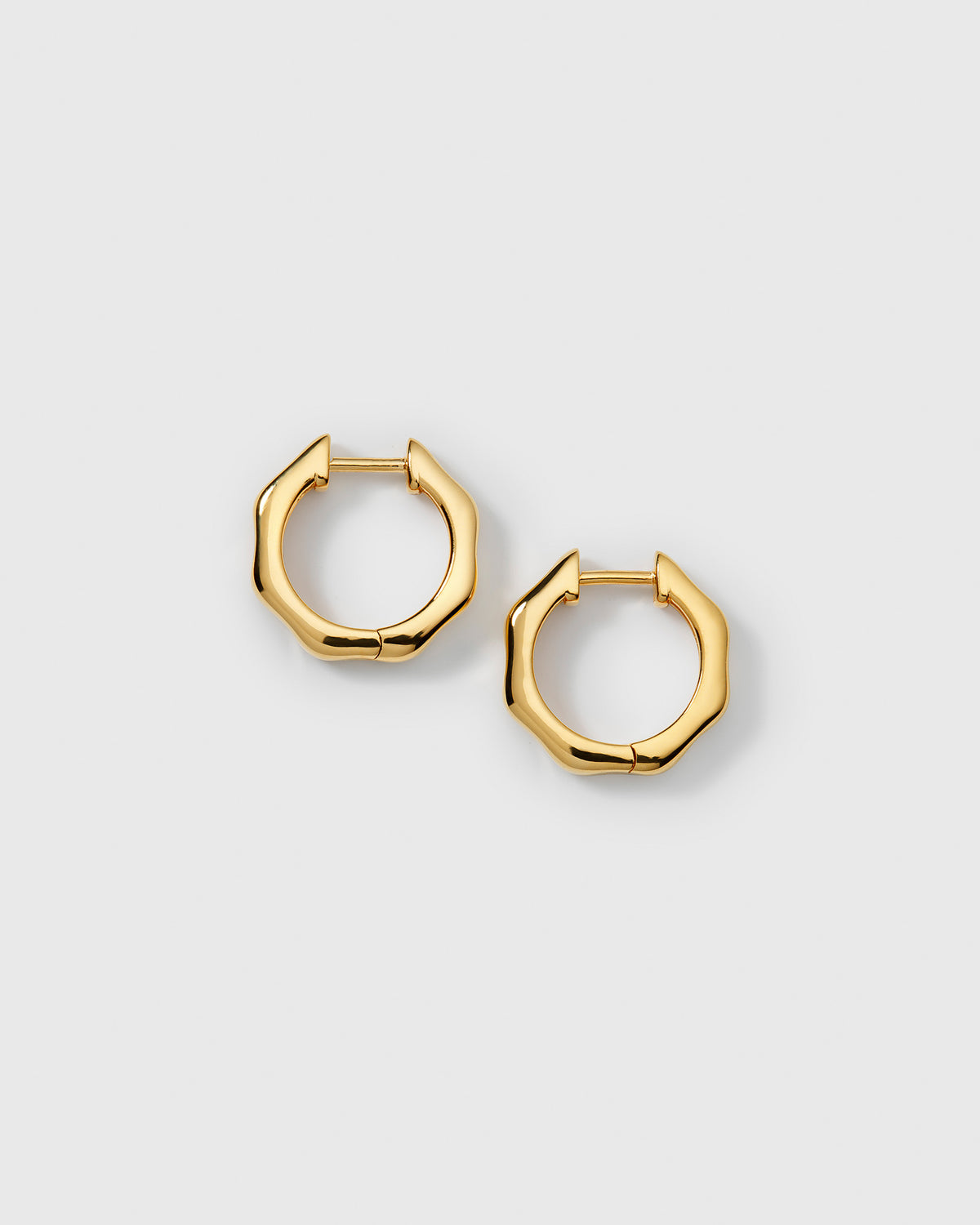 Cavelle Structured Hoops Gold