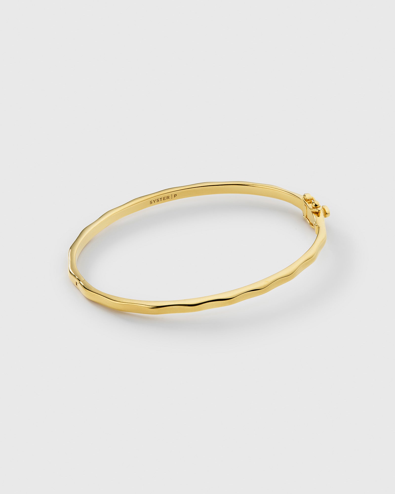 Cavelle Structured Bangle Gold