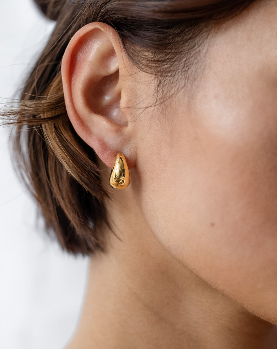 Bolded Little Sis Earrings Gold