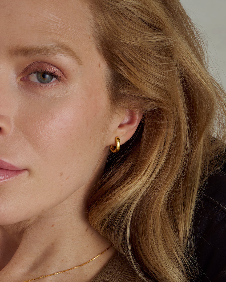 Cavelle Big Plain Hoops Gold