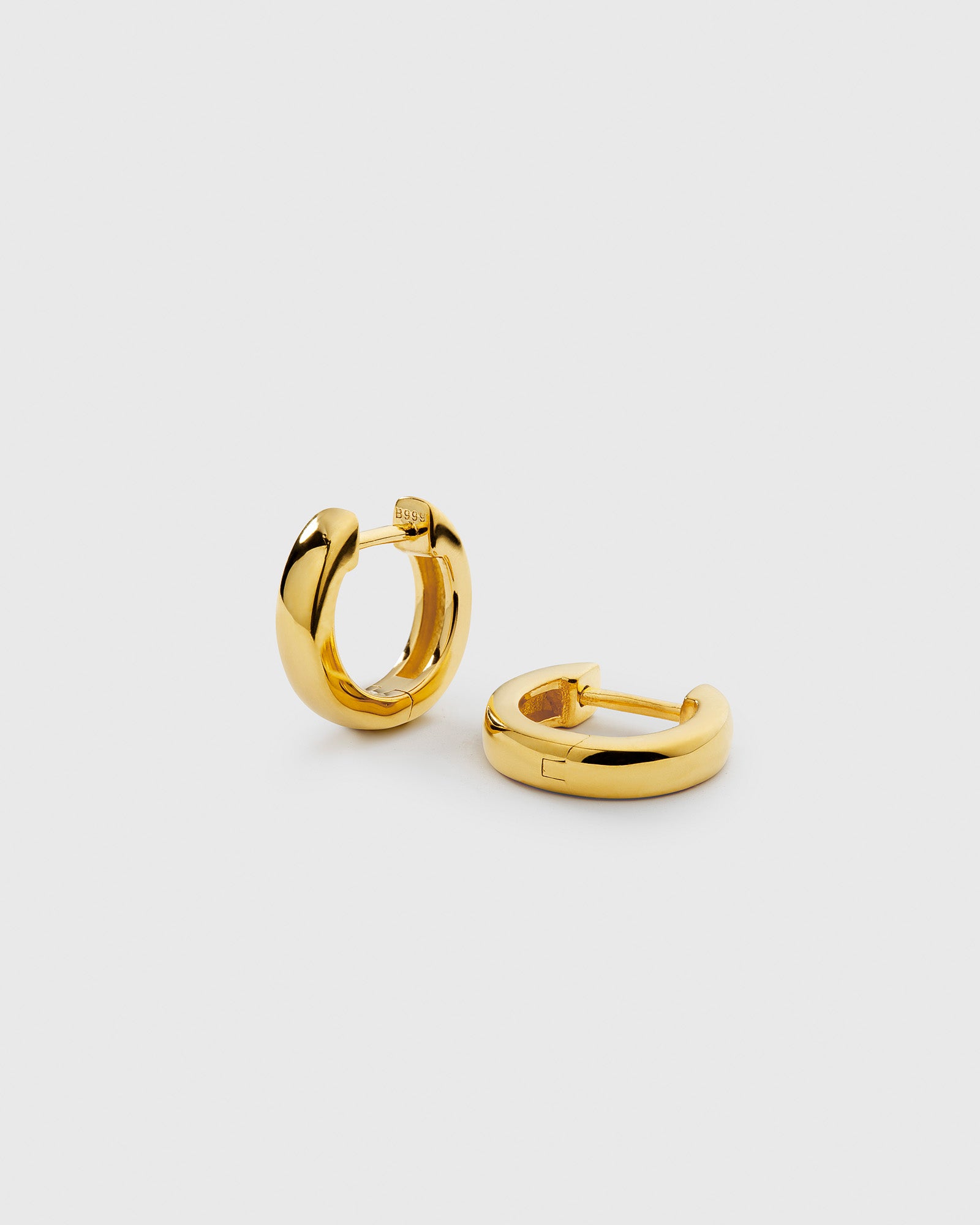 Cavelle Small Plain Hoops Gold