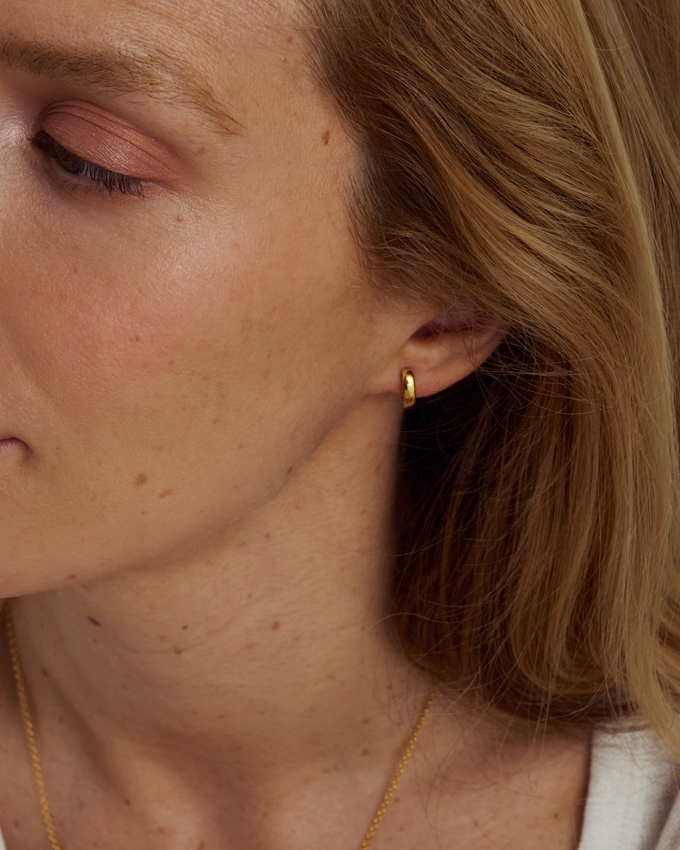 Cavelle Small Plain Hoops Gold
