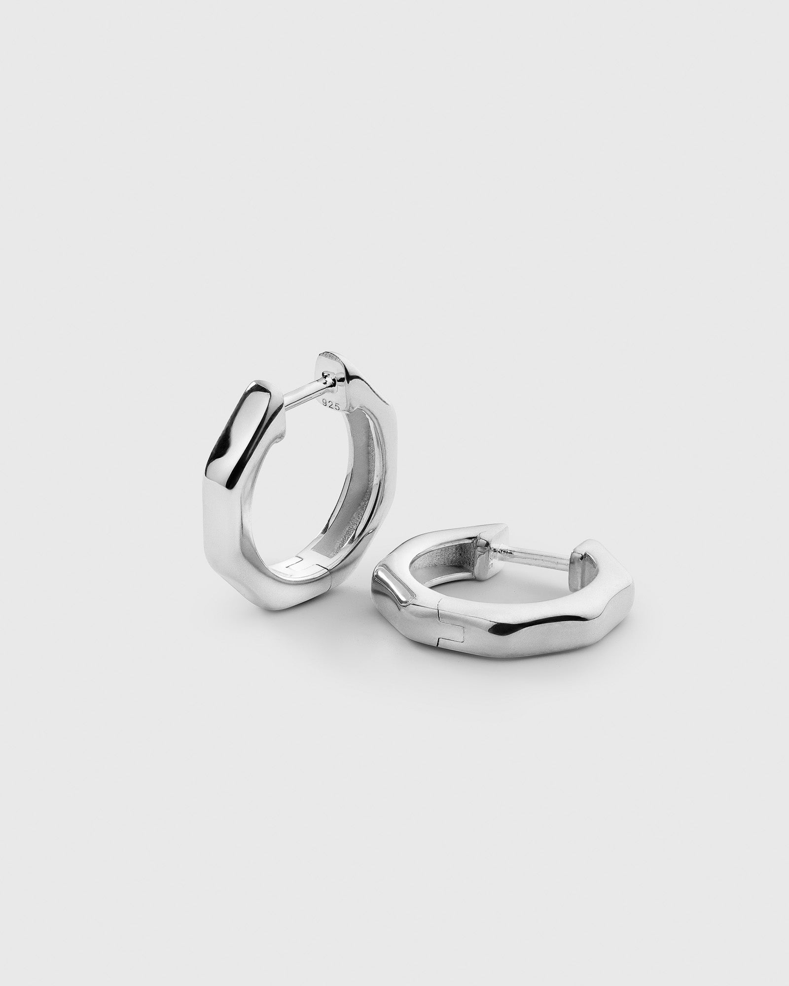 Cavelle Structured Hoops Silver
