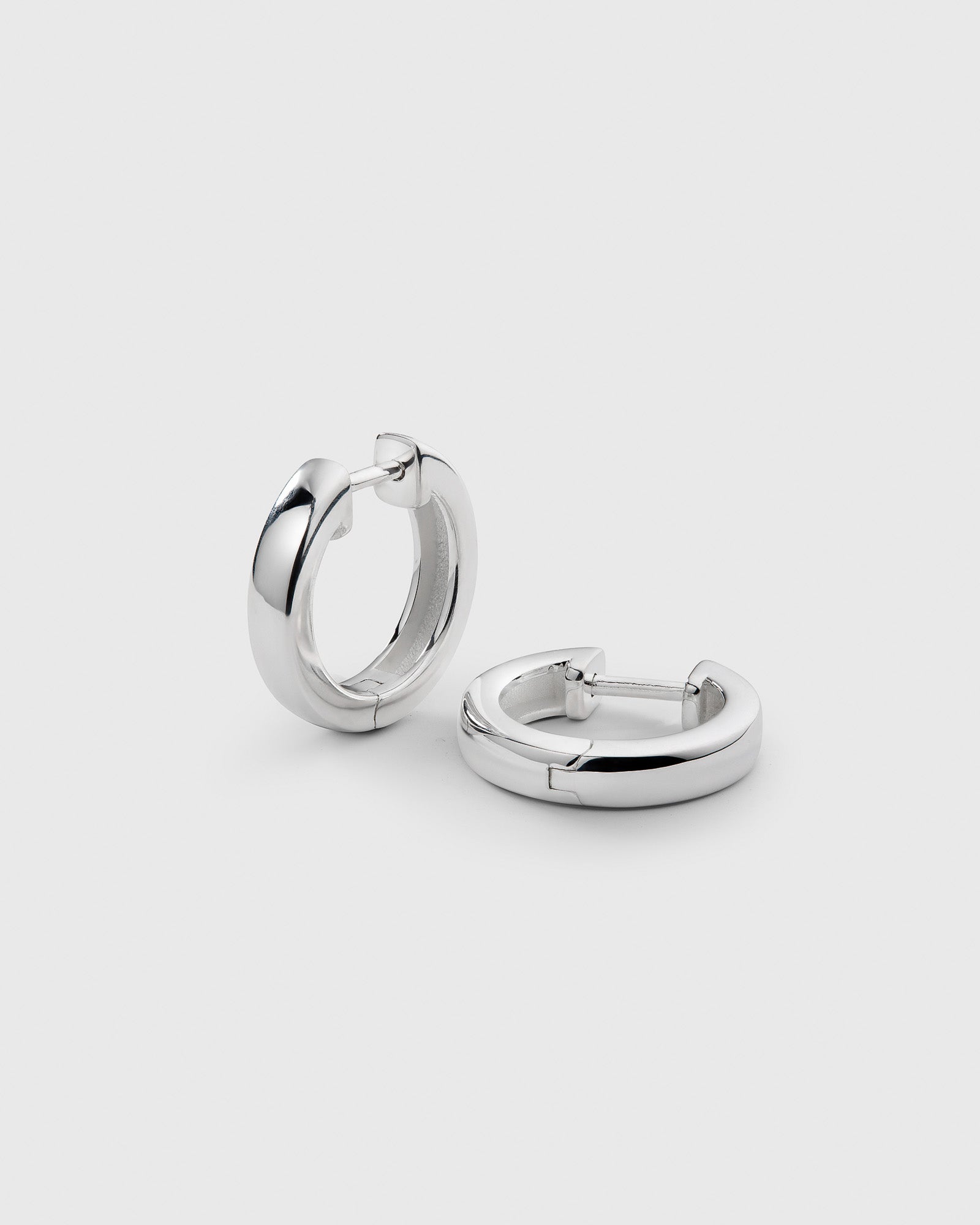 Cavelle Big Plain Hoops Silver