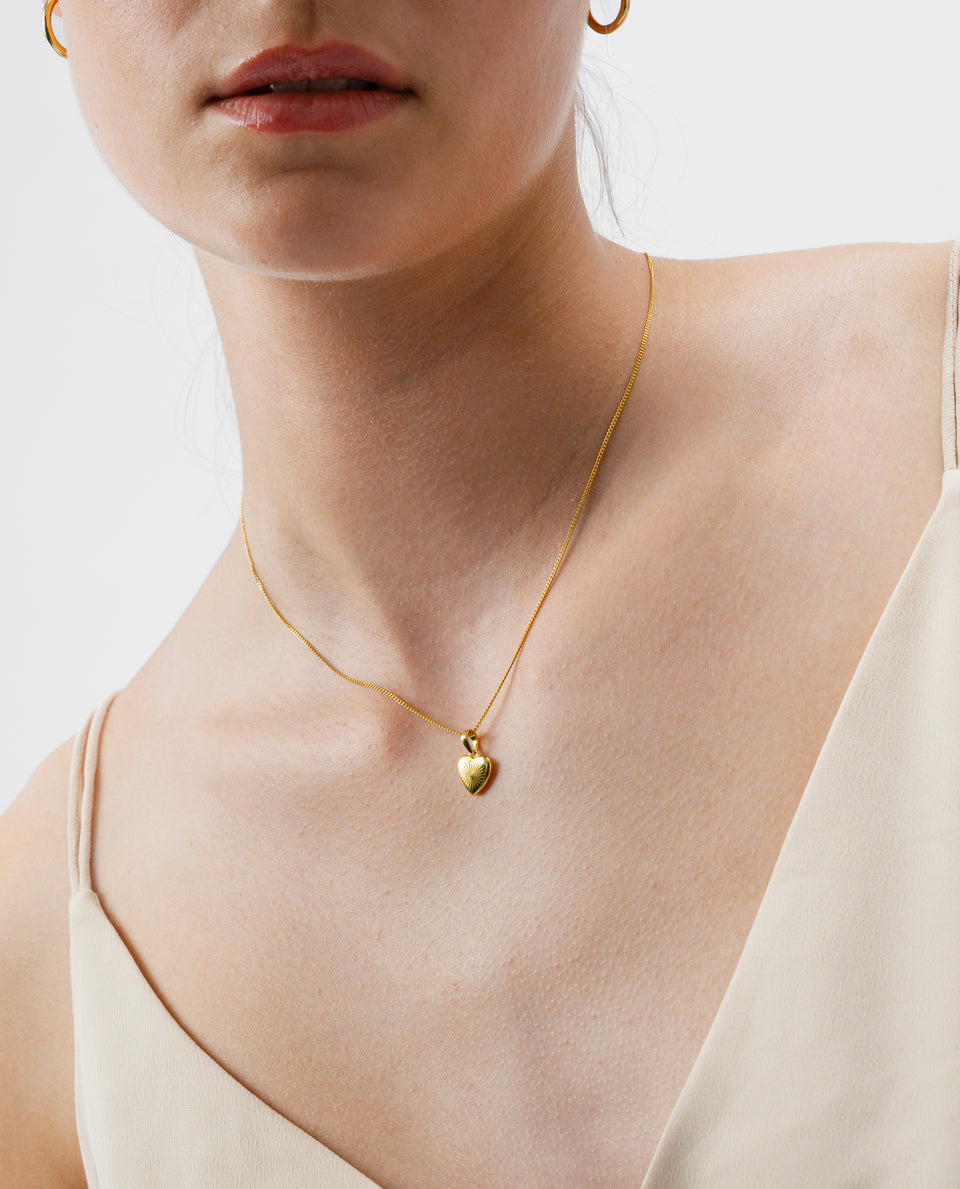 Sunburst Heart Necklace Gold