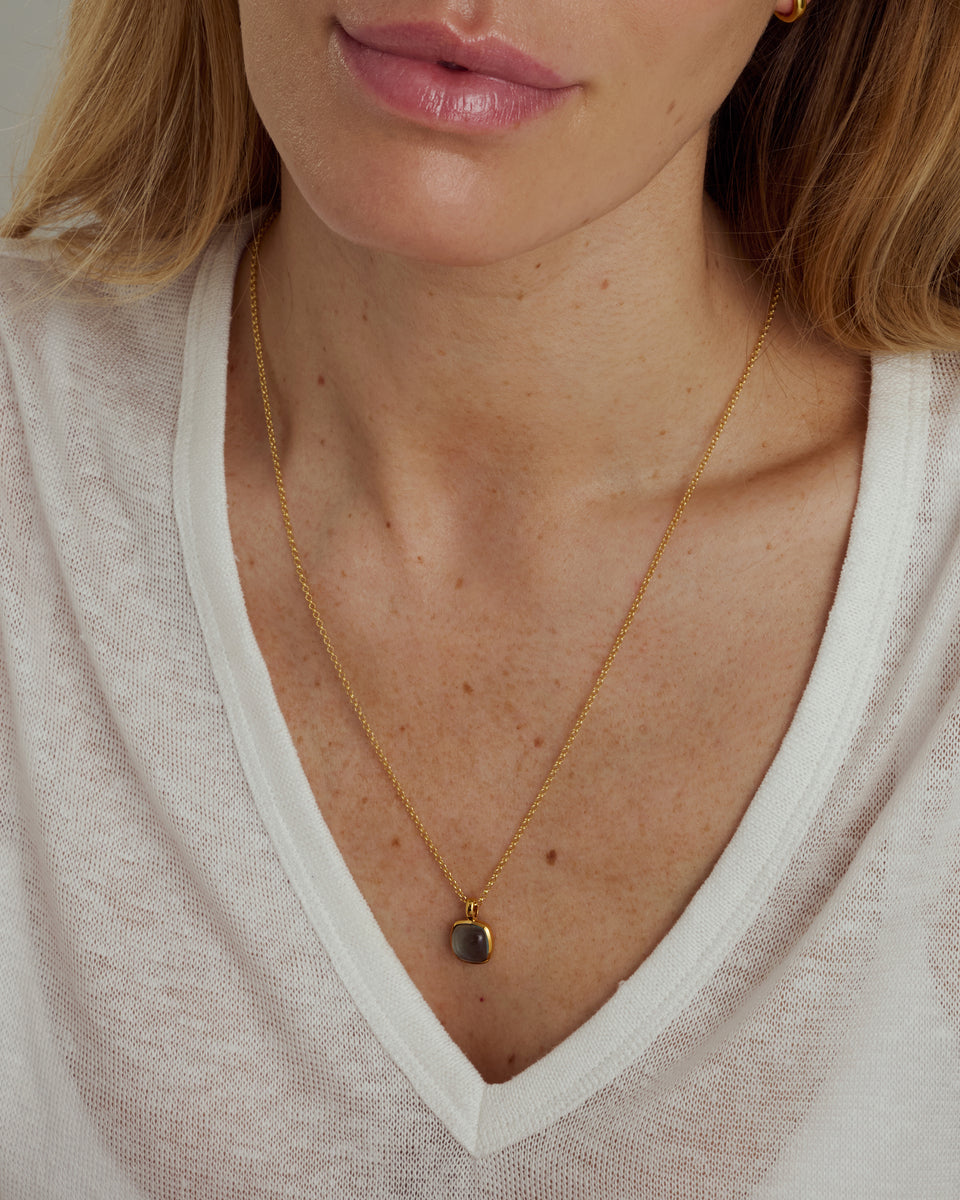 Lumera Necklace Gold