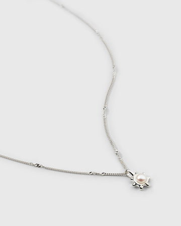Florentina Pearl Necklace Silver