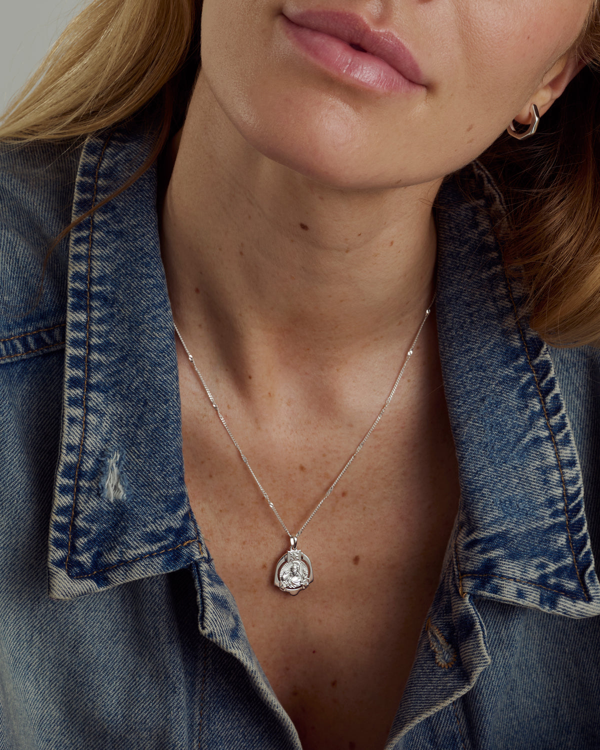 Lucky Coin Athena Necklace Silver